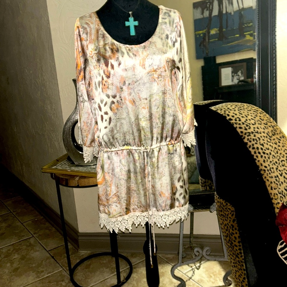 Mini dress / blouse